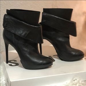 SCHUTZ Meguelina Boots